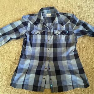 Columbia women’s Blue Plaid snap up shirt